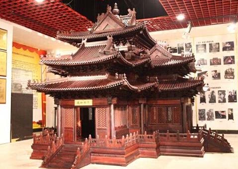 太和木作用紅木完美再現(xiàn)紫禁城角樓